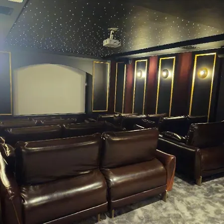 Qoople Legend C9 - Luxury In 阿拉尼亚