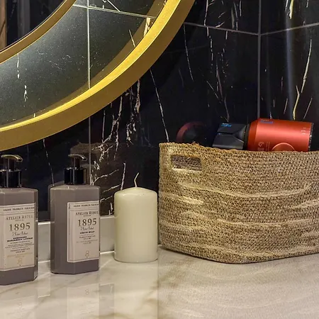 Qoople Legend C9 - Luxury In *