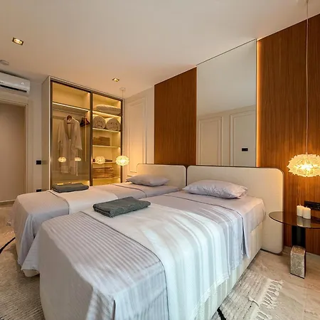 Qoople Legend C9 - Luxury In