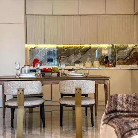 Qoople Legend C9 - Luxury In * 阿拉尼亚