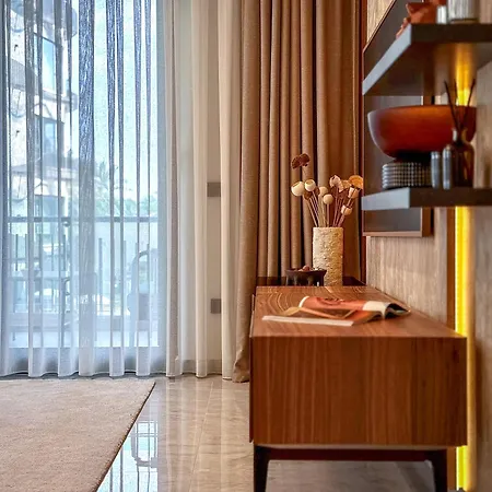 Qoople Legend C9 - Luxury In * 阿拉尼亚