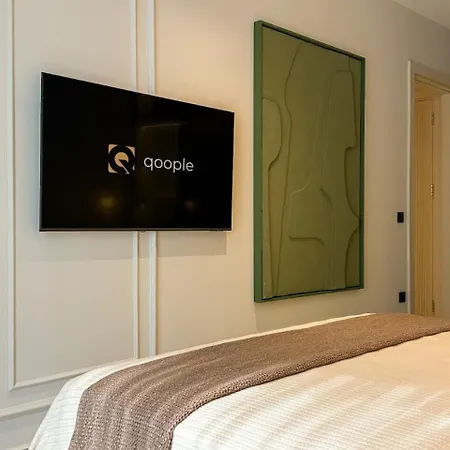 Qoople Legend C9 - Luxury In
