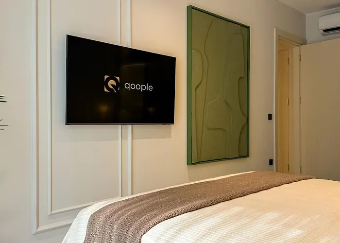 Qoople Legend C9 - Luxury In