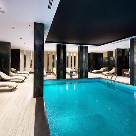 Qoople Legend C9 - Luxury In *