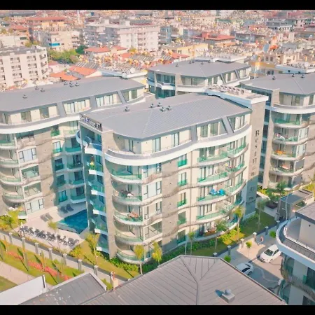 Qoople Legend C9 - Luxury In *